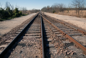 train-tracks-1336057-m.jpg