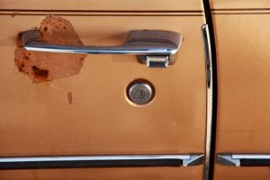 old-car-door-handle-1412625